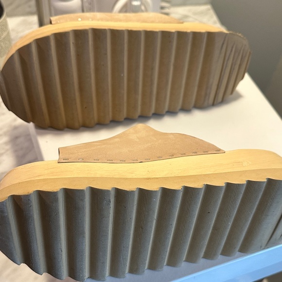 Bryr Tan Suede Chonk Sandals - Picture 3 of 7